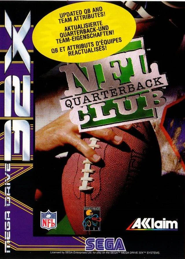 Portada europea de NFL Quarterback Club per a Sega 32X, amb la pilota en primer pla i textos promocionals en anglès, alemany i francès.