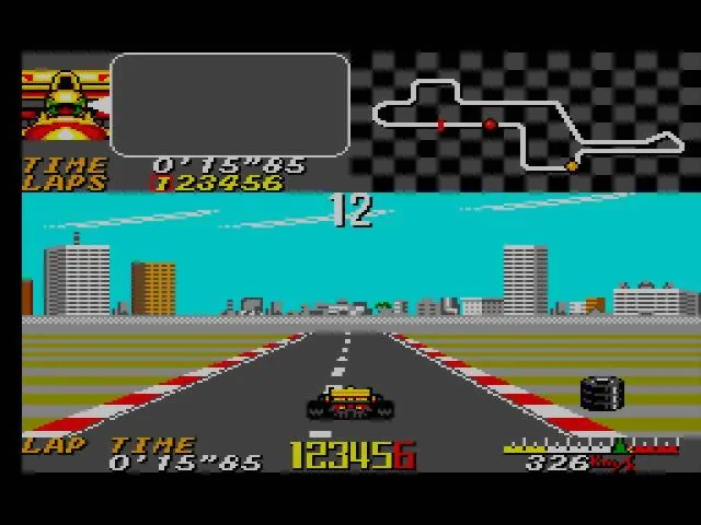 Cursa urbana d’Ayrton Senna’s Super Monaco GP II vista des de darrere del monoplaça, amb mapa, posició, temps i velocitat.