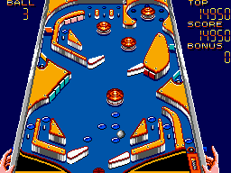 Taula completa de pinball amb tres boles disponibles, aletes, objectius i puntuació lateral.