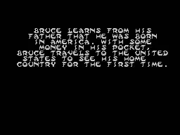 Pantalla narrativa en anglès sobre la infantesa de Bruce i el trasllat de la família als Estats Units.