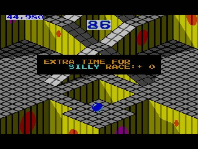 Bala blava en un recorregut groc i gris mentre apareix el rètol de temps extra de Silly Race.