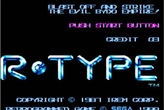 Pantalla de títol de R-Type per a Master System amb els avisos de copyright d’Irem i SEGA.