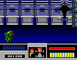 Criatura verda en un passadís de la primera escena de Space Gun, amb la mira i els indicadors inferiors visibles.