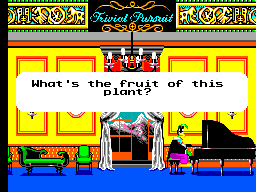 Pregunta musical de Trivial Pursuit presentada en una sala amb un piano de cua.