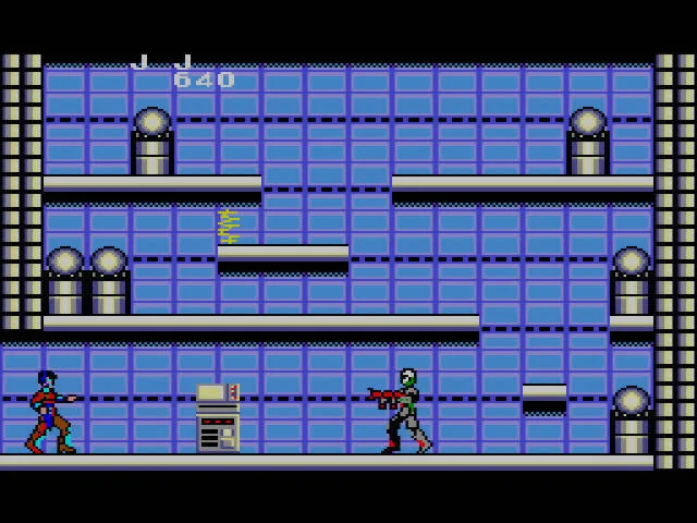 J.J. combat contra un guerrer Norsa en una sala de passarel·les blaves.